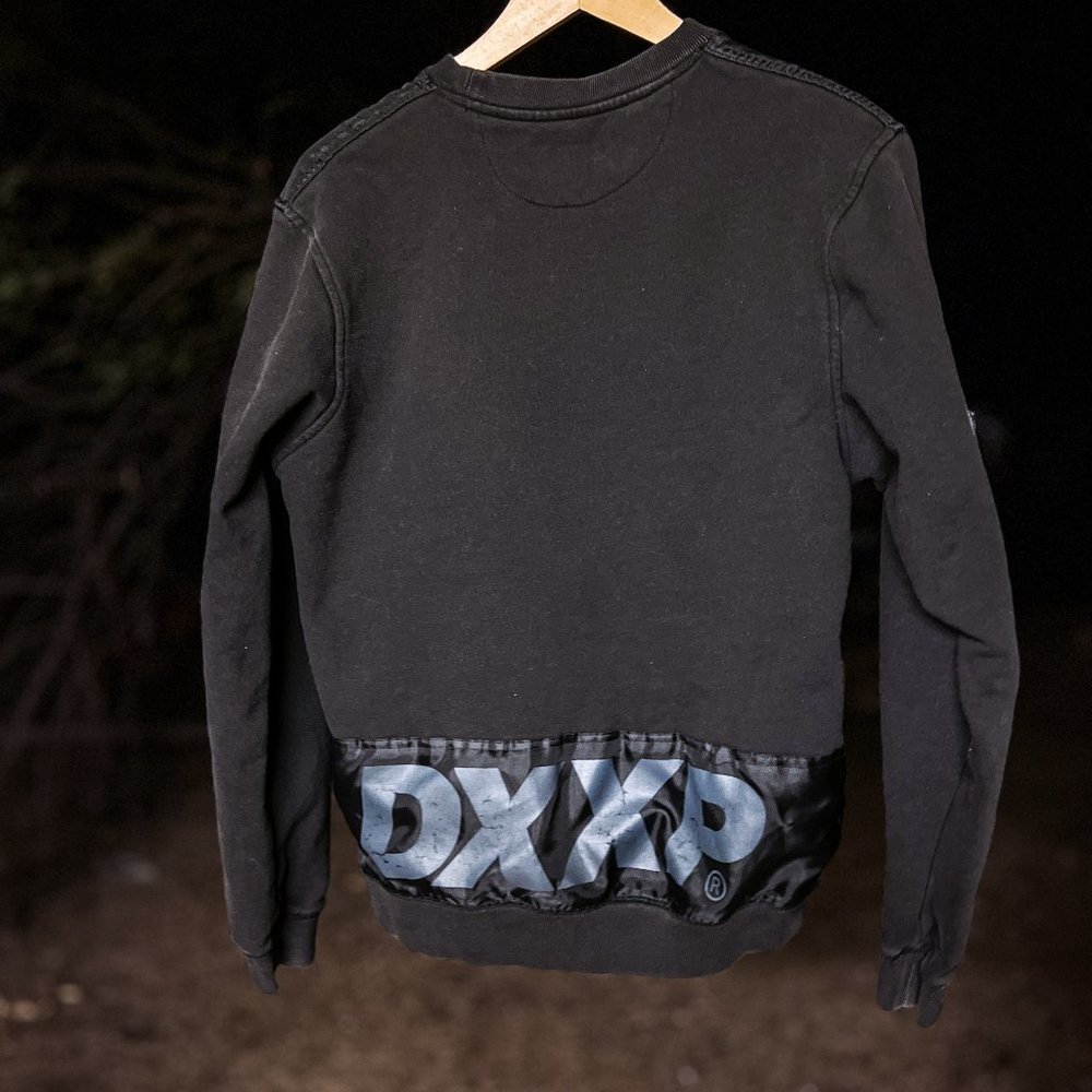 10.Deep Streetwear Sweatshirt